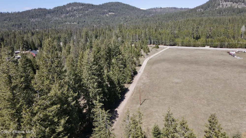 3216 Dufort Road Sagle, ID 83860