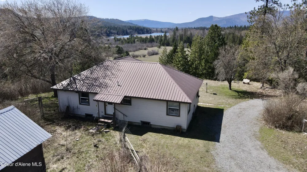 3216 Dufort Road Sagle, ID 83860