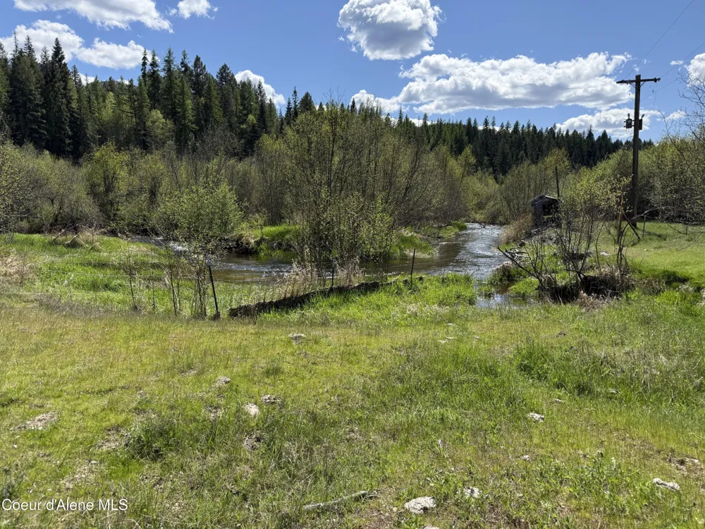 3216 Dufort Road Sagle, ID 83860