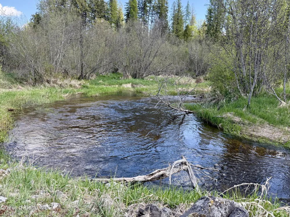 3216 Dufort Road Sagle, ID 83860