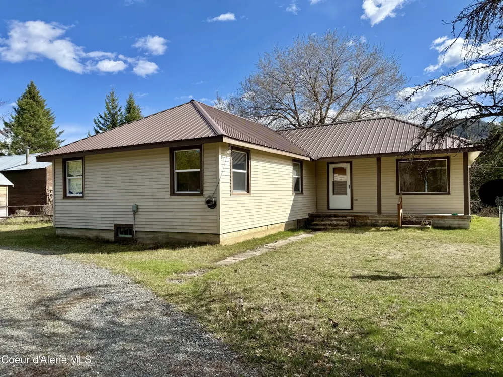 3216 Dufort Road Sagle, ID 83860