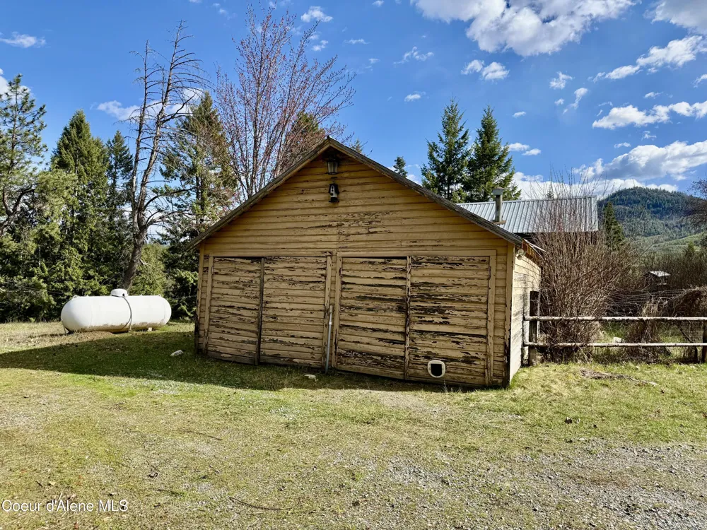 3216 Dufort Road Sagle, ID 83860