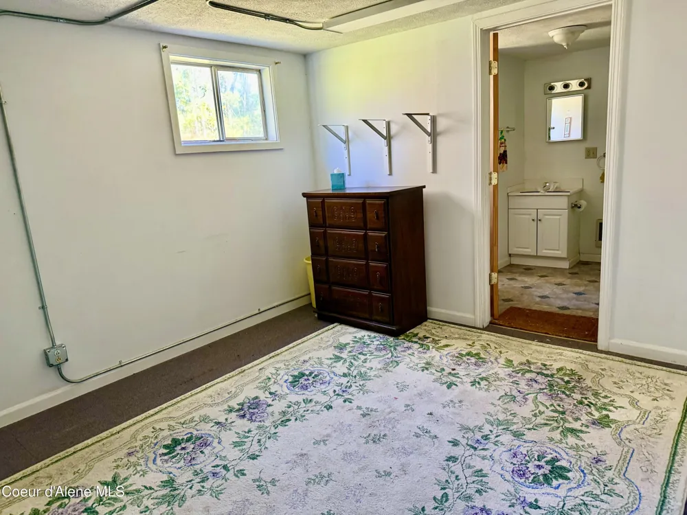 3216 Dufort Road Sagle, ID 83860