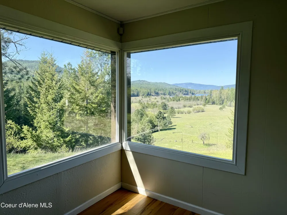 3216 Dufort Road Sagle, ID 83860