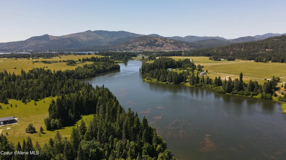 3216 Dufort Road Sagle, ID 83860