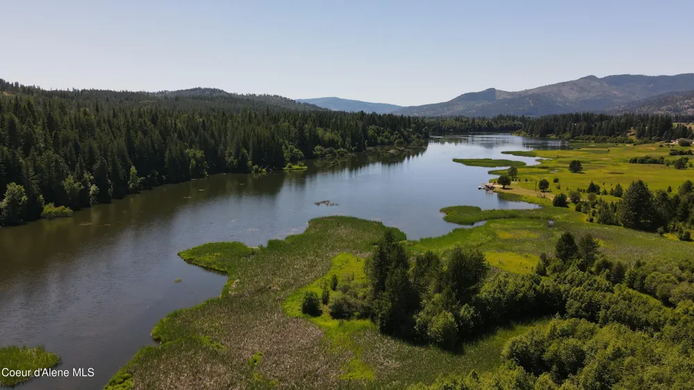 3216 Dufort Road Sagle, ID 83860