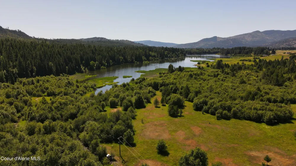 3216 Dufort Road Sagle, ID 83860