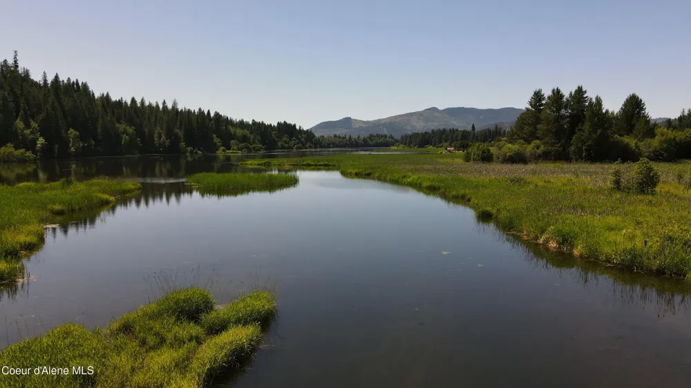 3216 Dufort Road Sagle, ID 83860