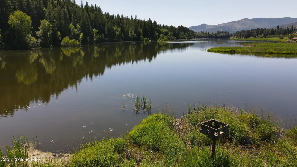 3216 Dufort Road Sagle, ID 83860