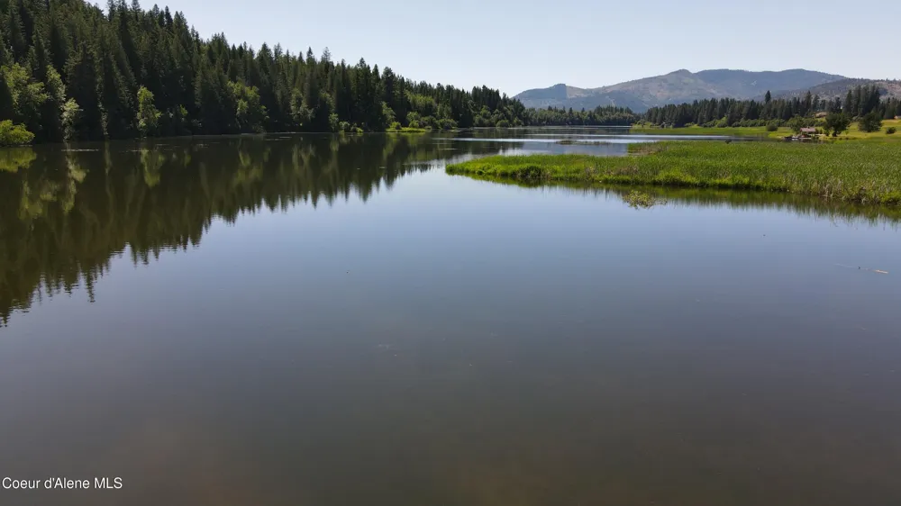 3216 Dufort Road Sagle, ID 83860