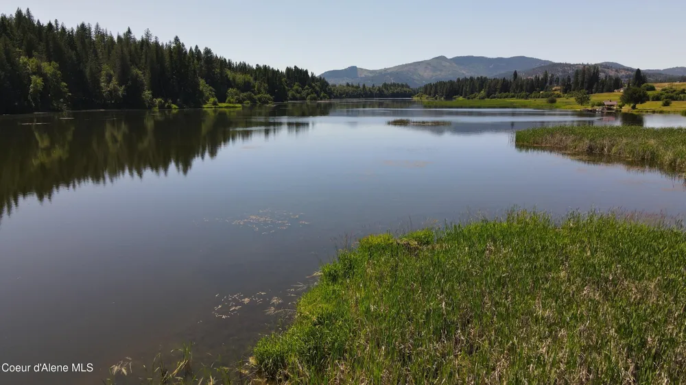 3216 Dufort Road Sagle, ID 83860
