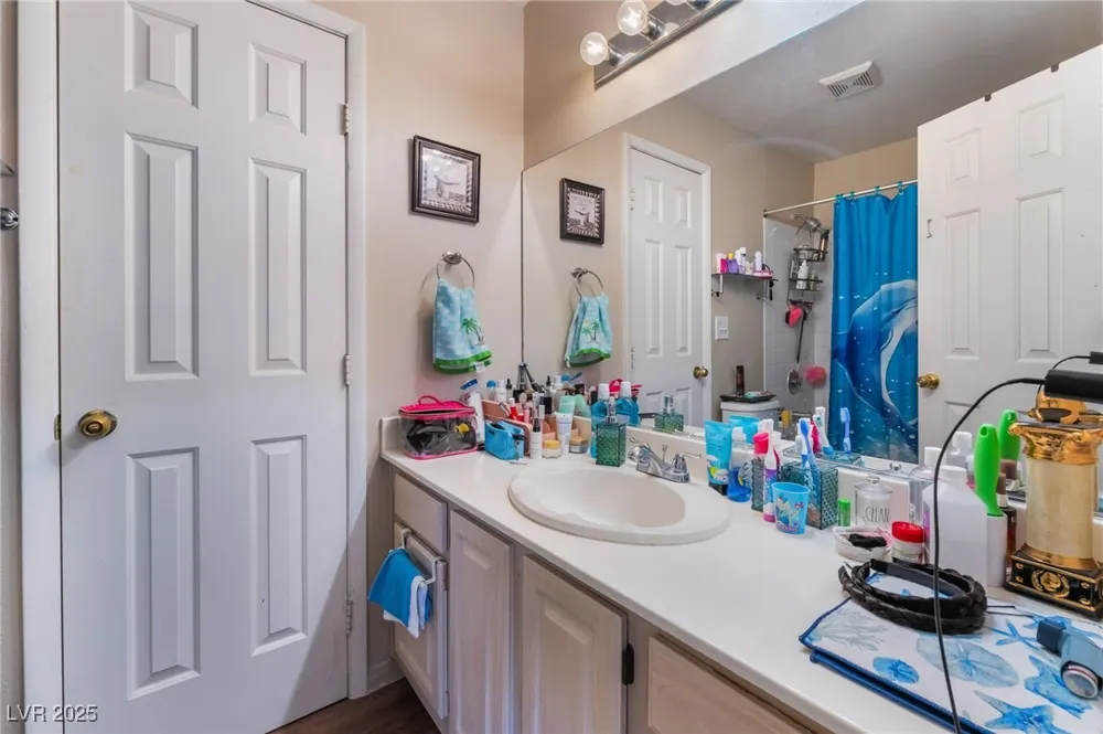3950 S Sandhill Road #130 Las Vegas, NV 89121