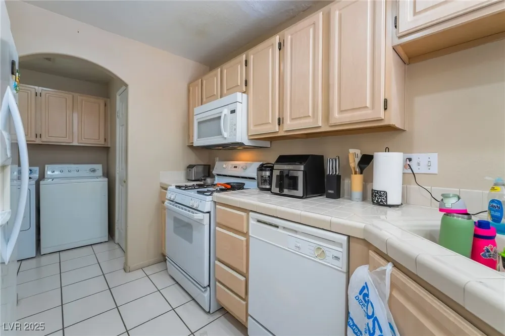 3950 S Sandhill Road #130 Las Vegas, NV 89121