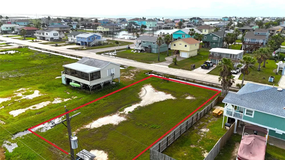 16627 Jolly Roger Jamaica Beach, TX 77554