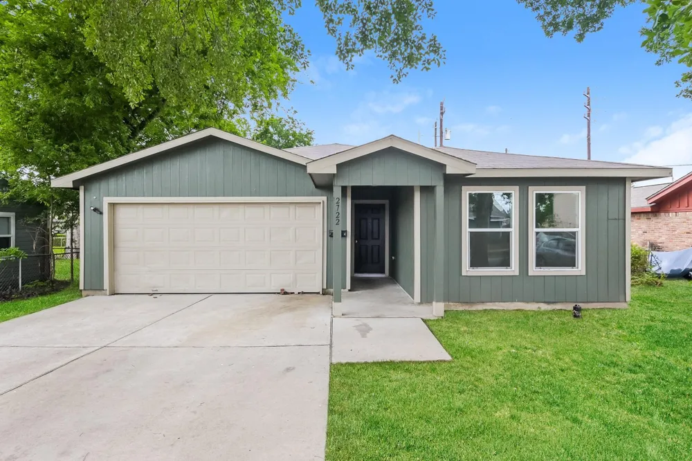 2722 Stallings Drive