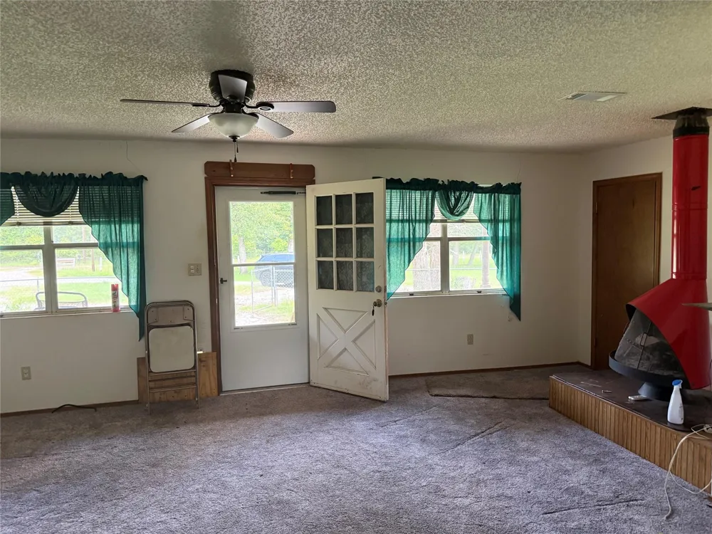 7719 County Road 233 Centerville, TX 75833