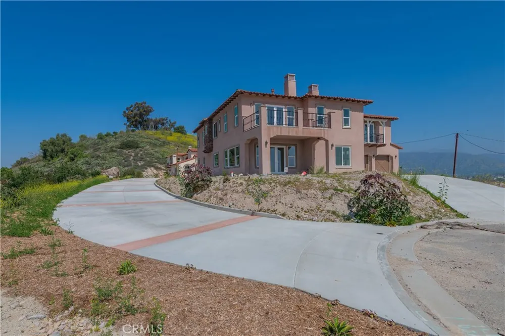 De Anza Heights Dr La Verne, CA 91773