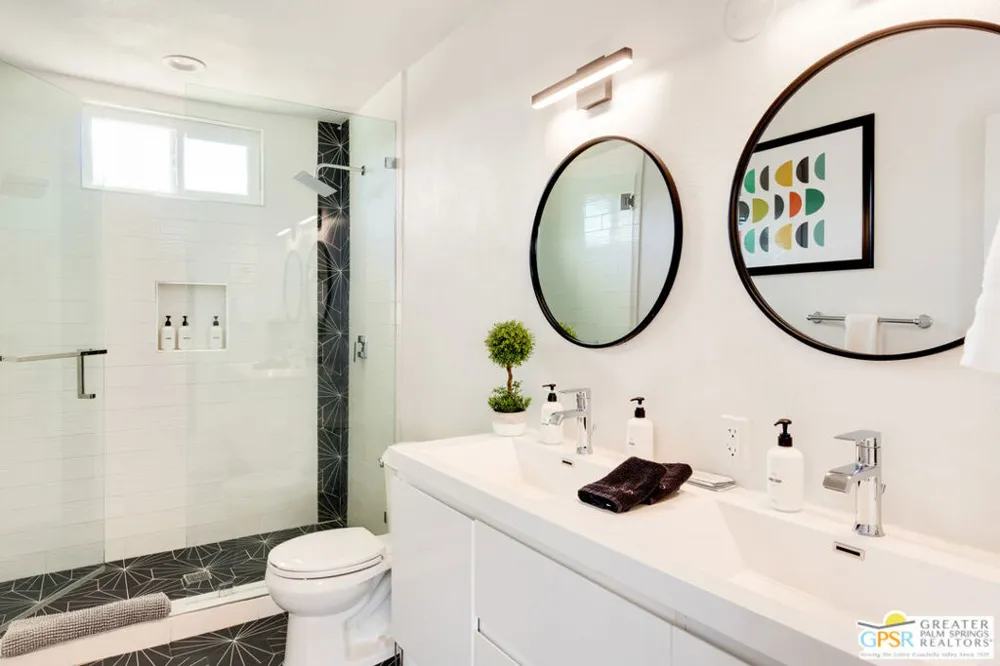 4373 E Camino Parocela Palm Springs, CA 92264
