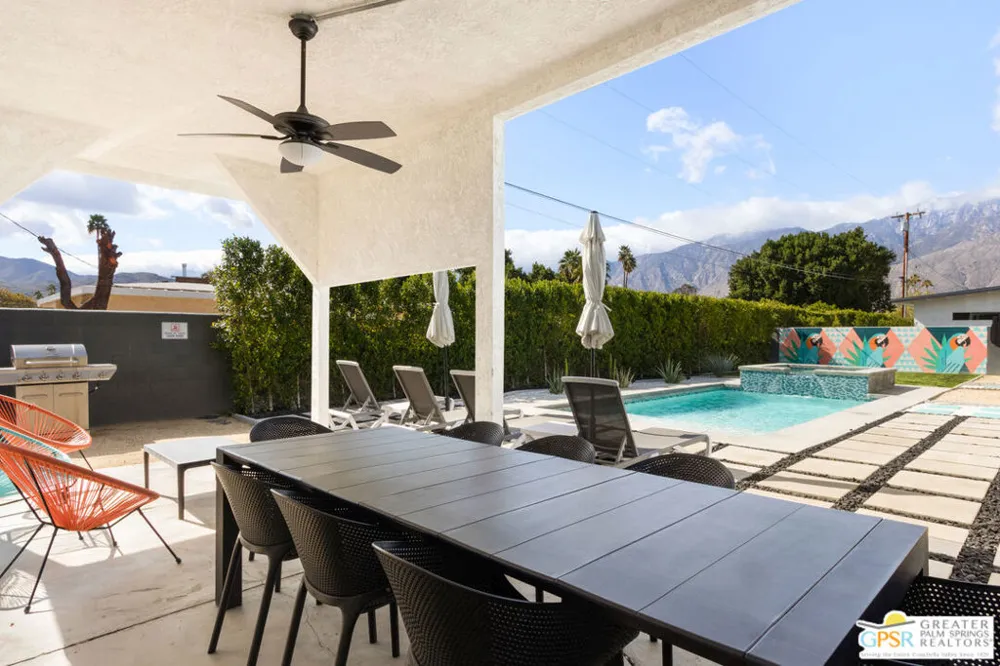 4373 E Camino Parocela Palm Springs, CA 92264