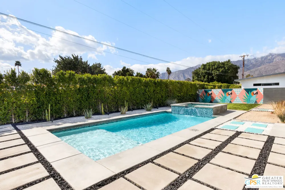 4373 E Camino Parocela Palm Springs, CA 92264