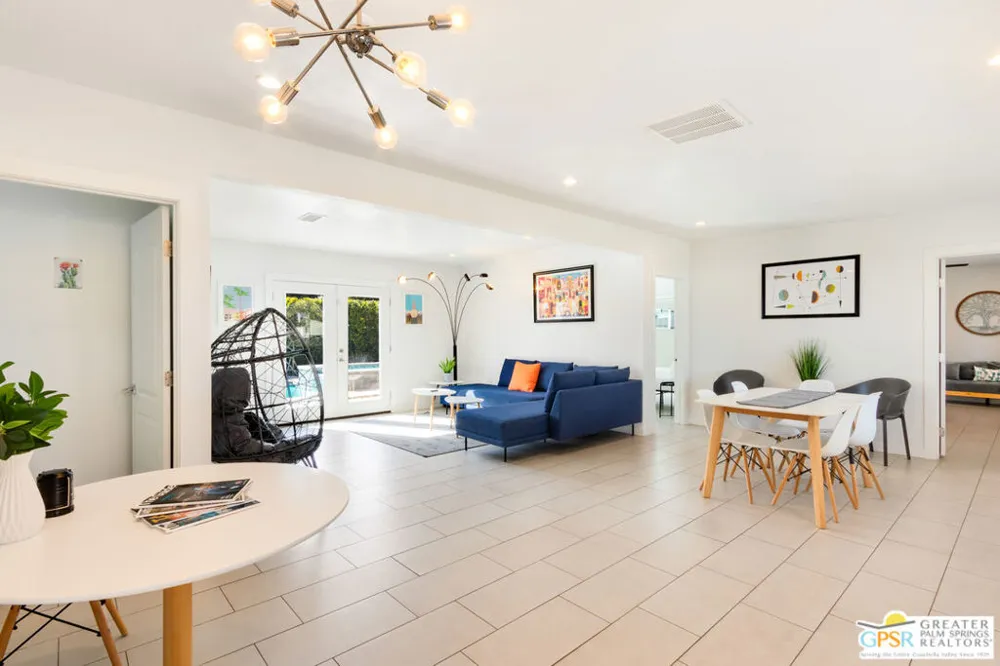 4373 E Camino Parocela Palm Springs, CA 92264