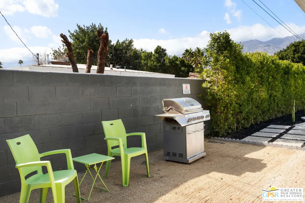 4373 E Camino Parocela Palm Springs, CA 92264