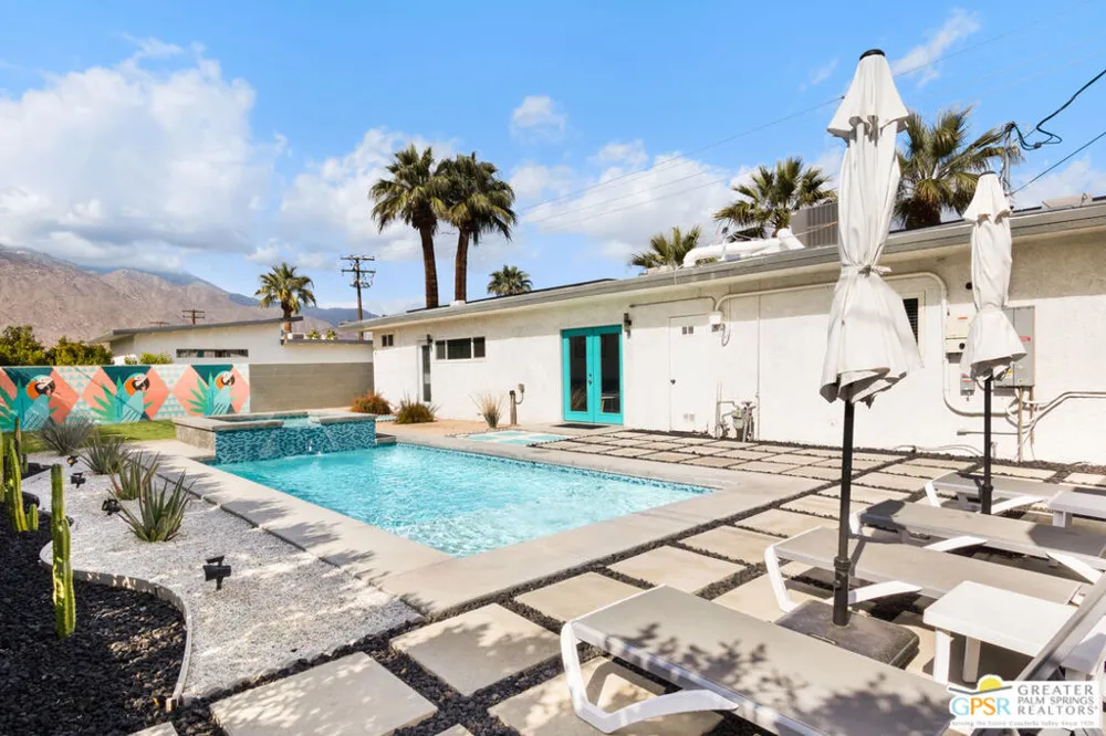 4373 E Camino Parocela Palm Springs, CA 92264