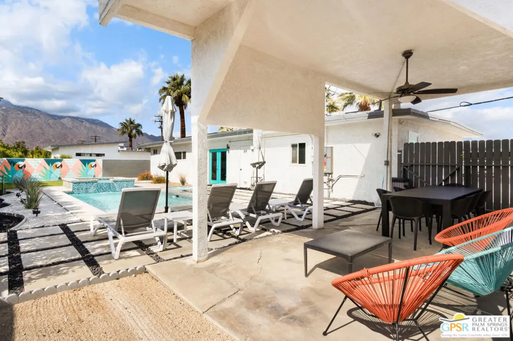 4373 E Camino Parocela Palm Springs, CA 92264