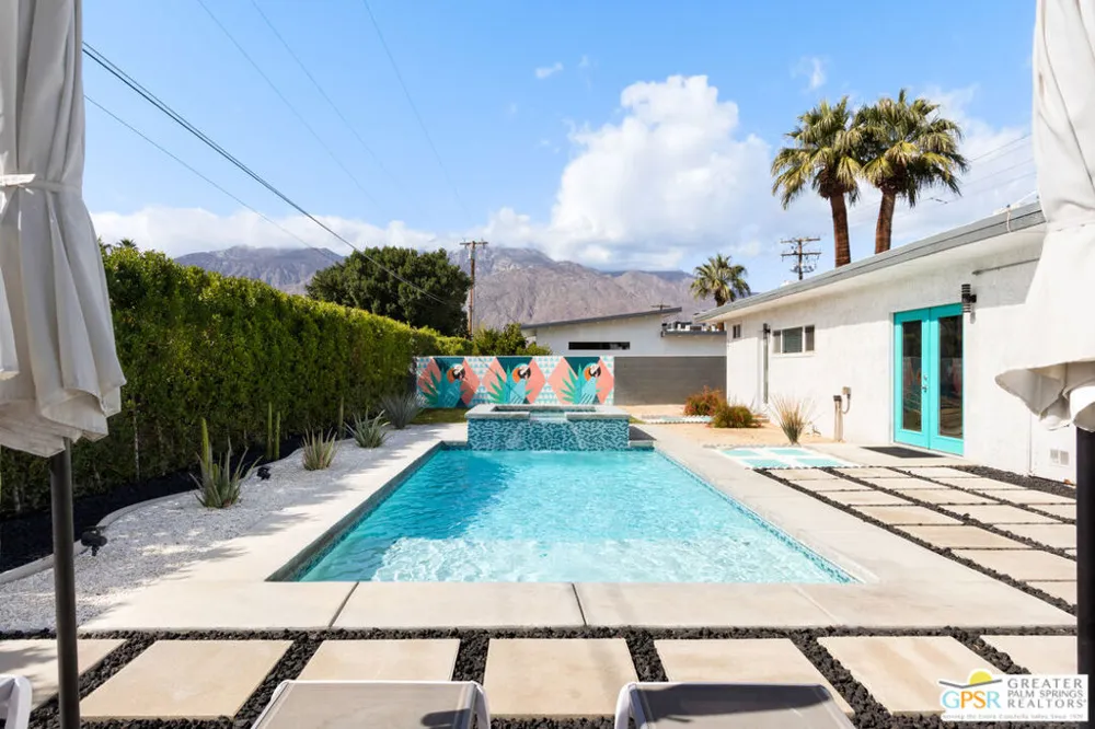 4373 E Camino Parocela Palm Springs, CA 92264