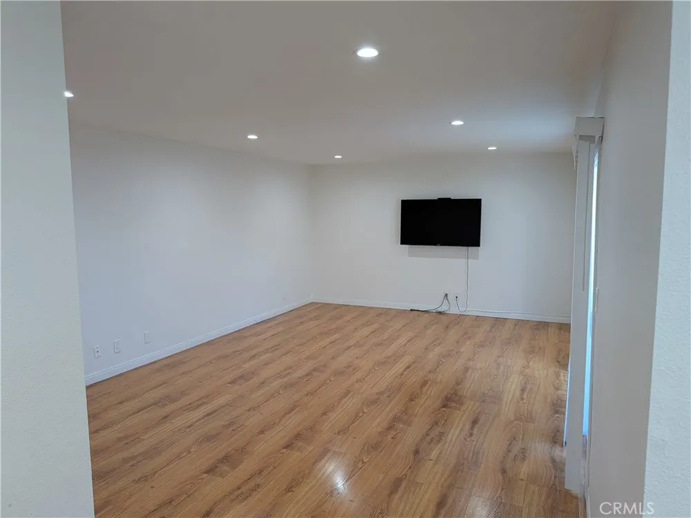 15214 S Raymond Avenue #105 Gardena, CA 90247