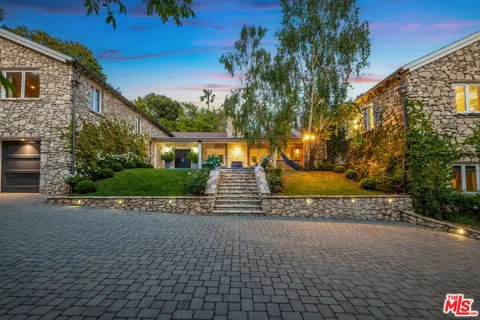 422 Parkwood Drive
