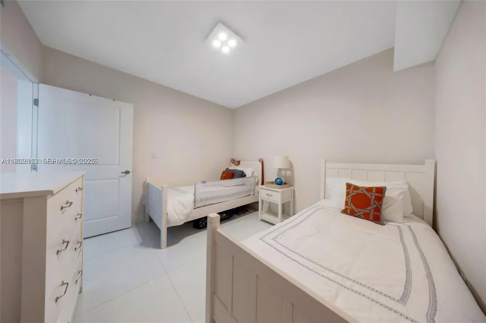 400 Sunny Isles #1106 Sunny Isles Beach, FL 33160