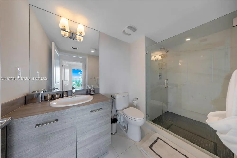400 Sunny Isles #1106 Sunny Isles Beach, FL 33160