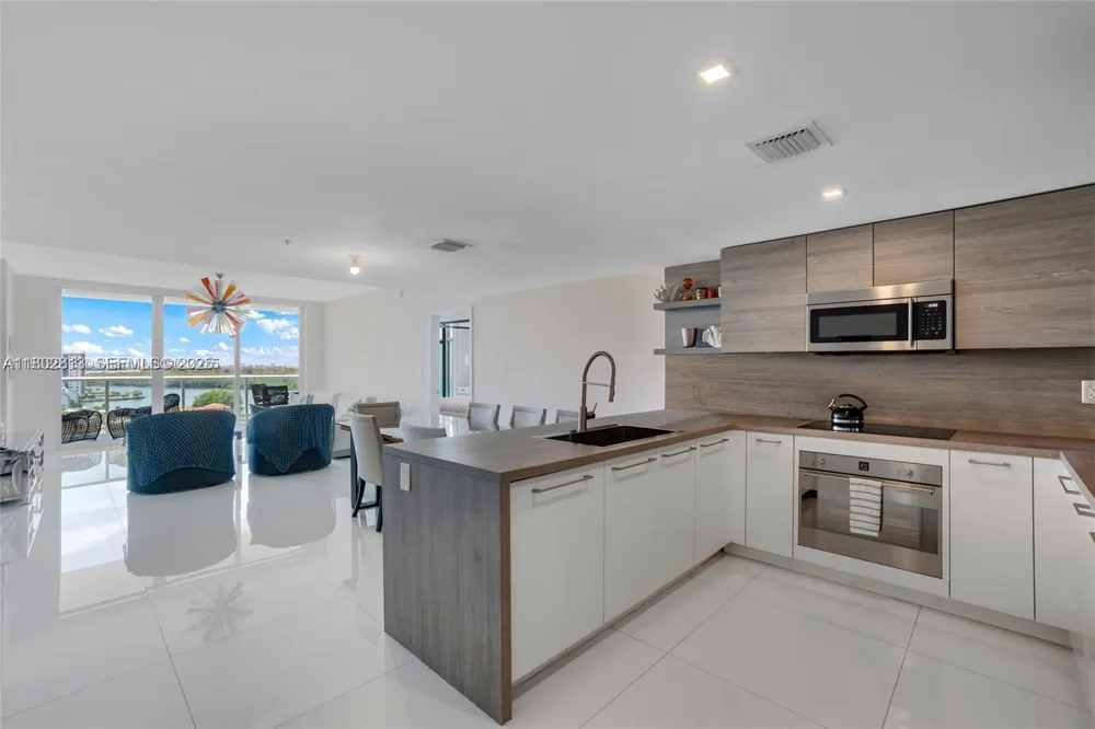 400 Sunny Isles #1106 Sunny Isles Beach, FL 33160