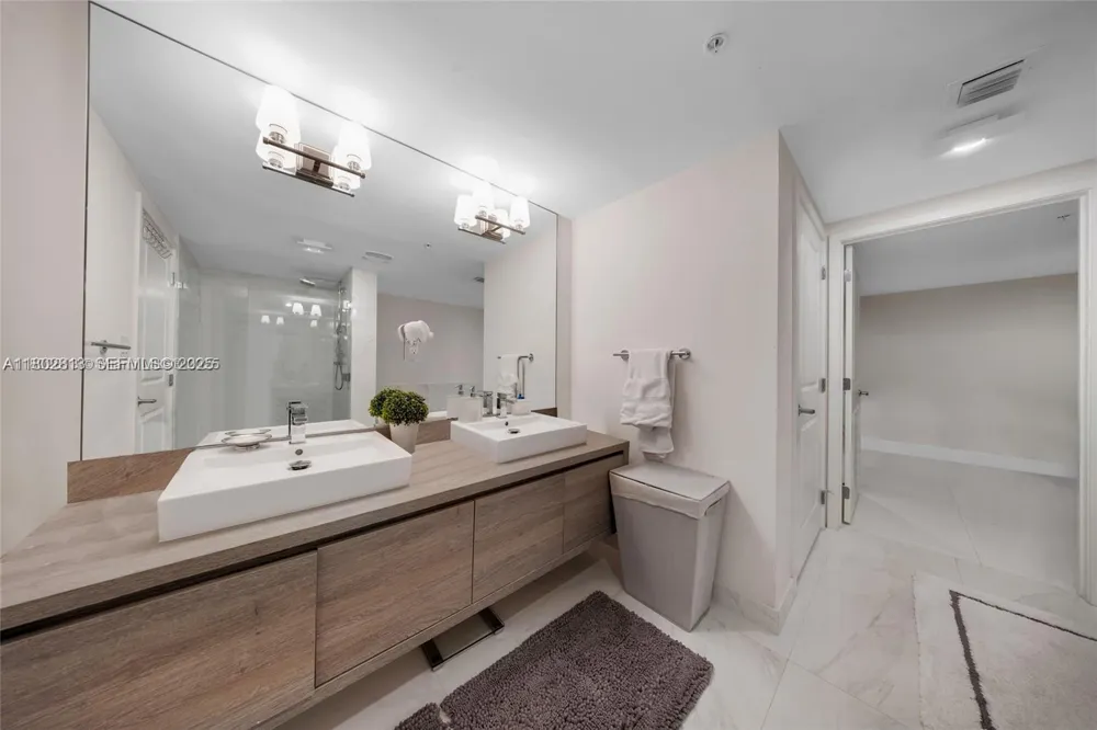 400 Sunny Isles #1106 Sunny Isles Beach, FL 33160