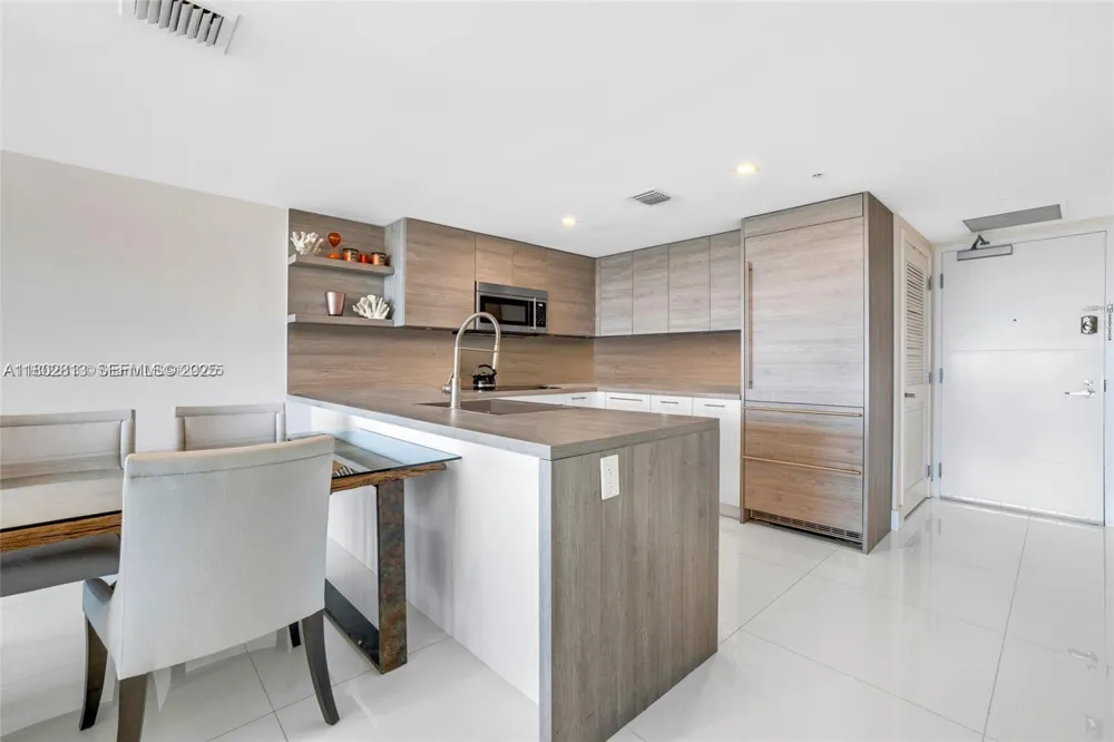 400 Sunny Isles #1106 Sunny Isles Beach, FL 33160