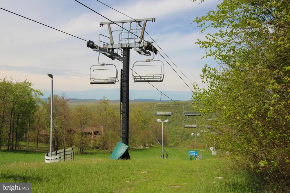 CAMP CIRCLE Mc Henry, MD 21541