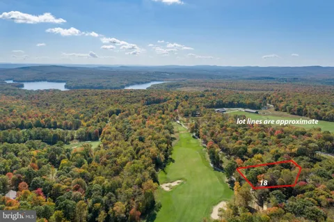 18 GREEN JACKET CT