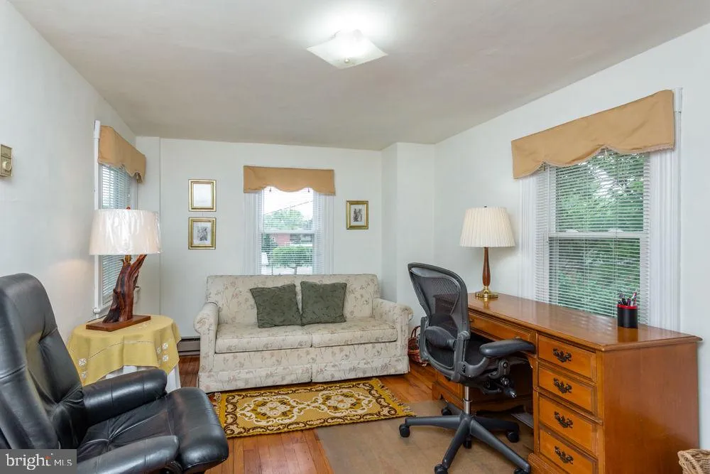 121 S CENTRAL STREET Broadway, VA 22815