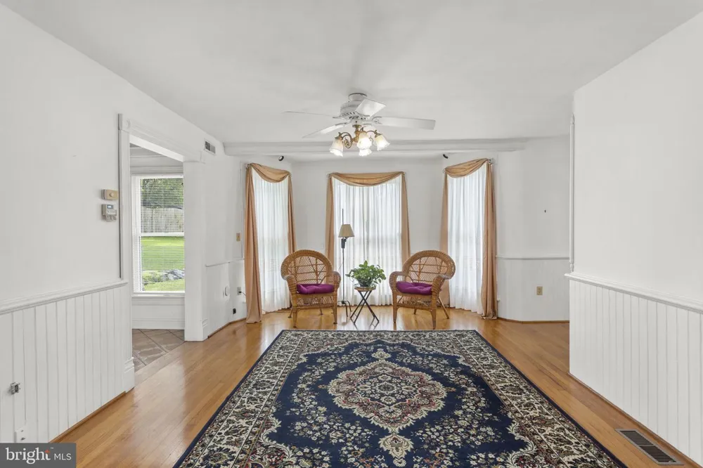 121 S CENTRAL STREET Broadway, VA 22815