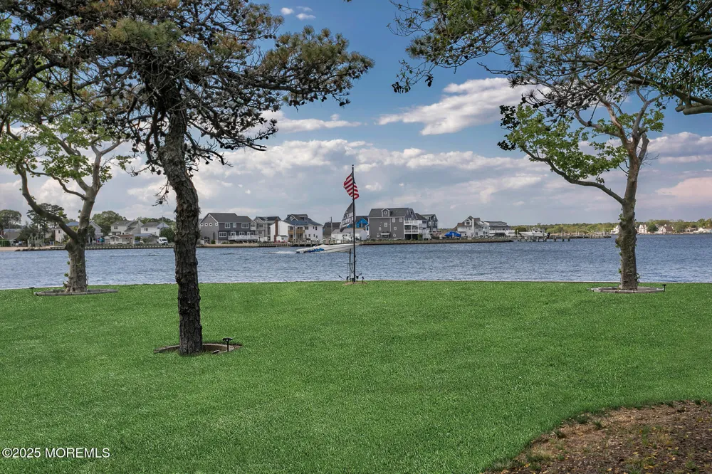 226 Kettle Creek Road Toms River, NJ 08753