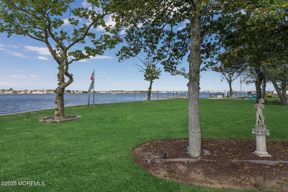 226 Kettle Creek Road Toms River, NJ 08753