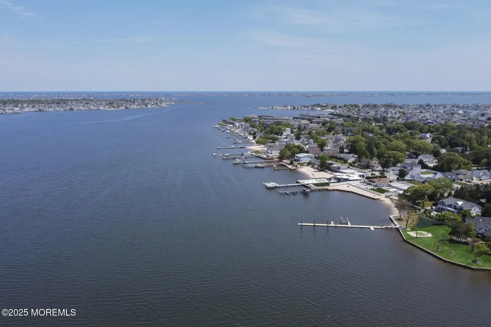 226 Kettle Creek Road Toms River, NJ 08753