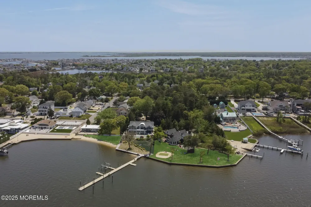 226 Kettle Creek Road Toms River, NJ 08753