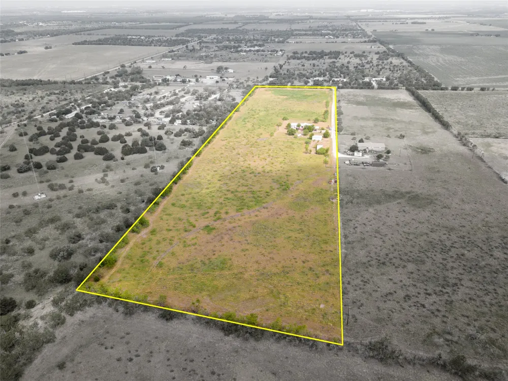 11209 Doyle Overton Road Road Del Valle, TX 78617