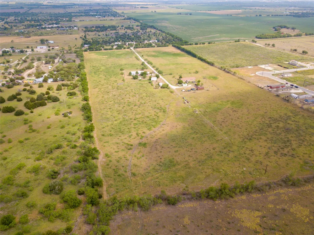 11209 Doyle Overton Road Road Del Valle, TX 78617