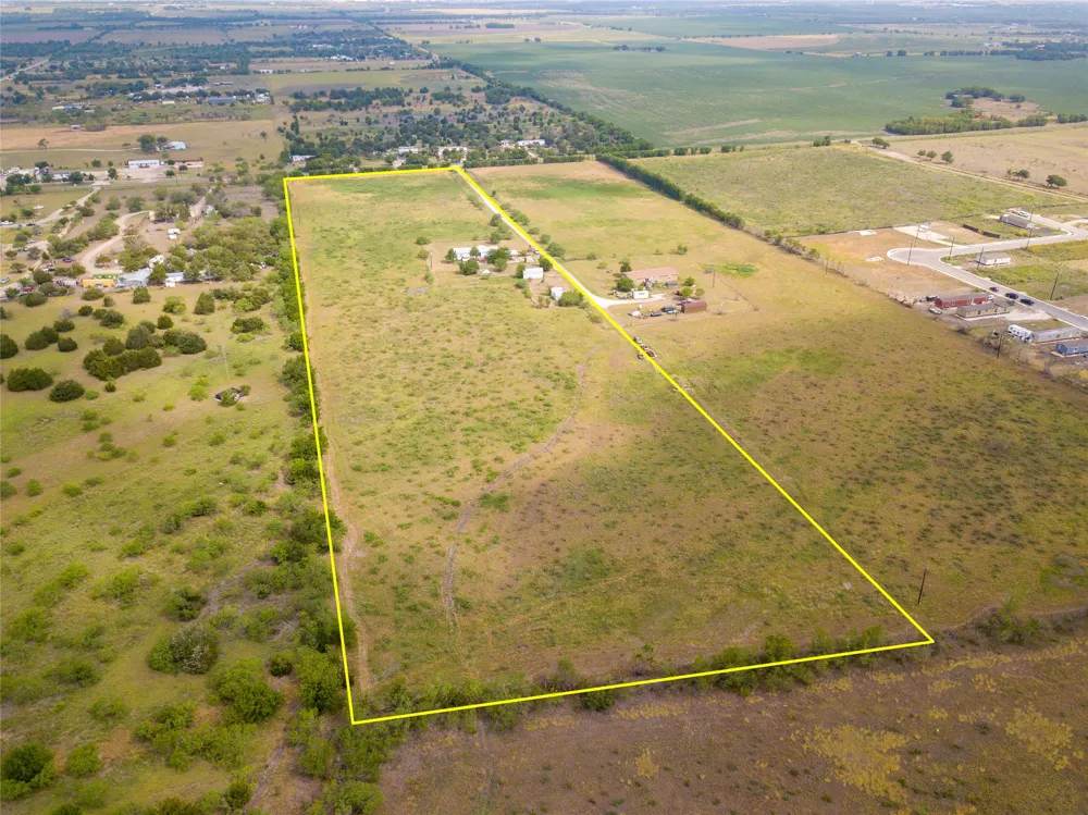 11209 Doyle Overton Road Road Del Valle, TX 78617