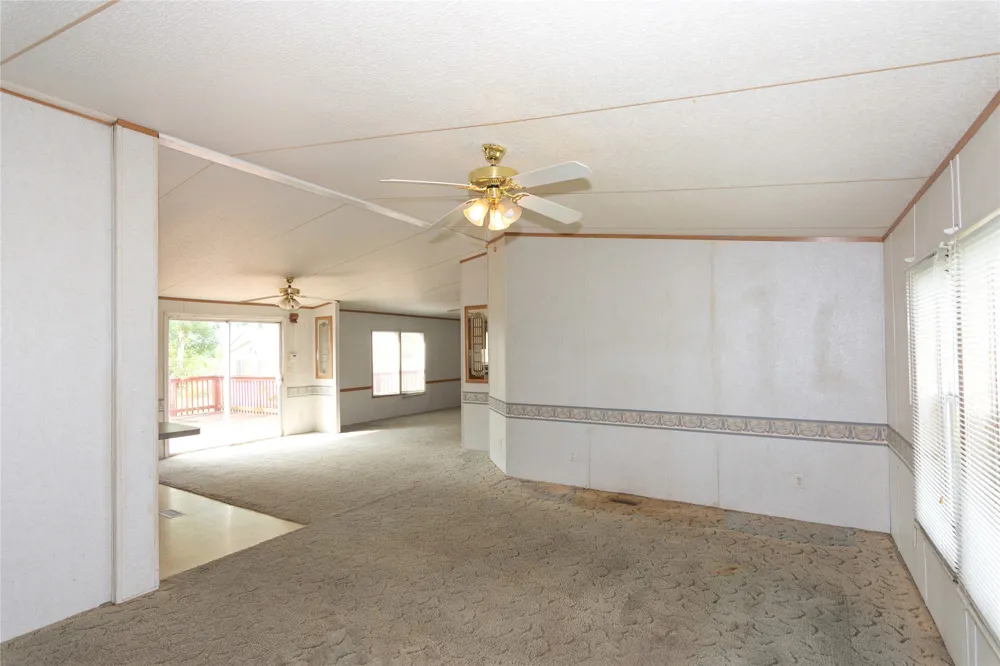 11209 Doyle Overton Road Road Del Valle, TX 78617