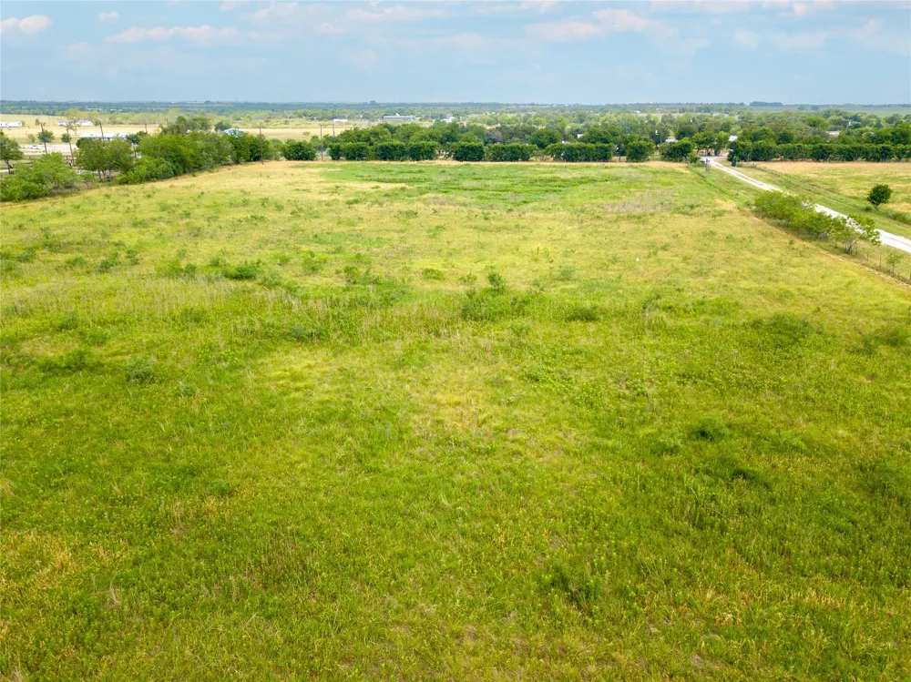 11209 Doyle Overton Road Road Del Valle, TX 78617