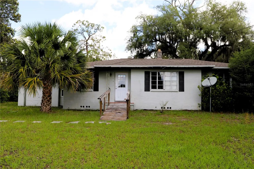 21514 SE 69TH AVENUE Hawthorne, FL 32640